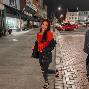 Meet your Posher, Ana